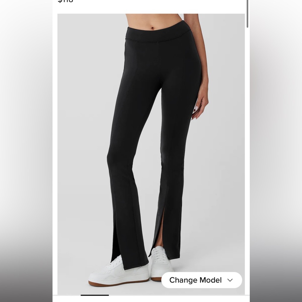 Airbrush High-Waist Flutter Legging